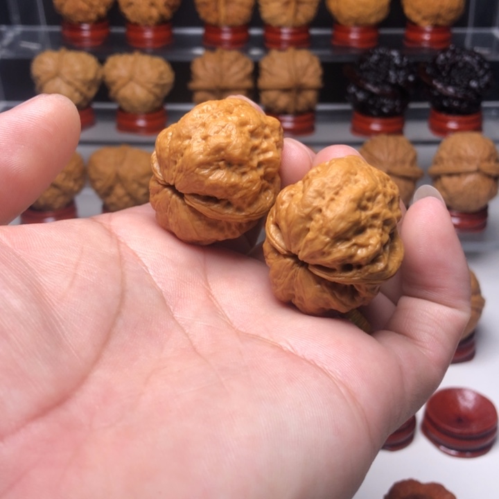 文玩核桃把件金*子2玉龙金蟾