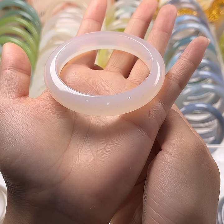 玛瑙/玉髓未镶嵌手镯