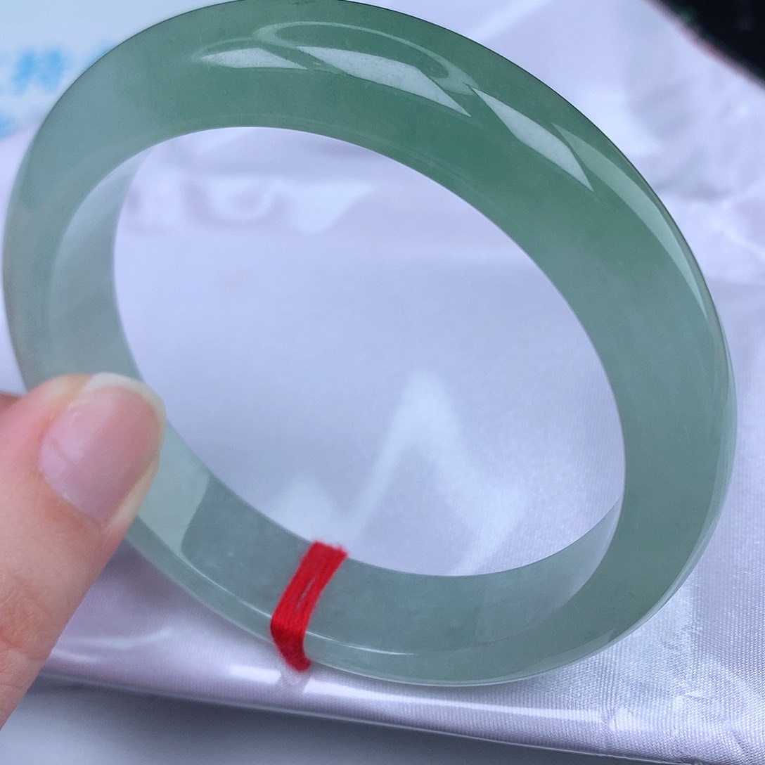 翡翠手镯未镶嵌天然