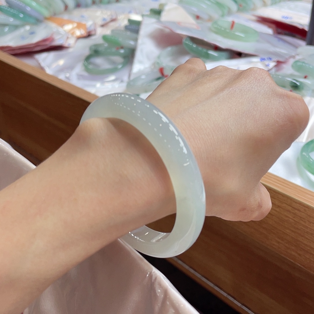 翡翠手镯未镶嵌107号链接