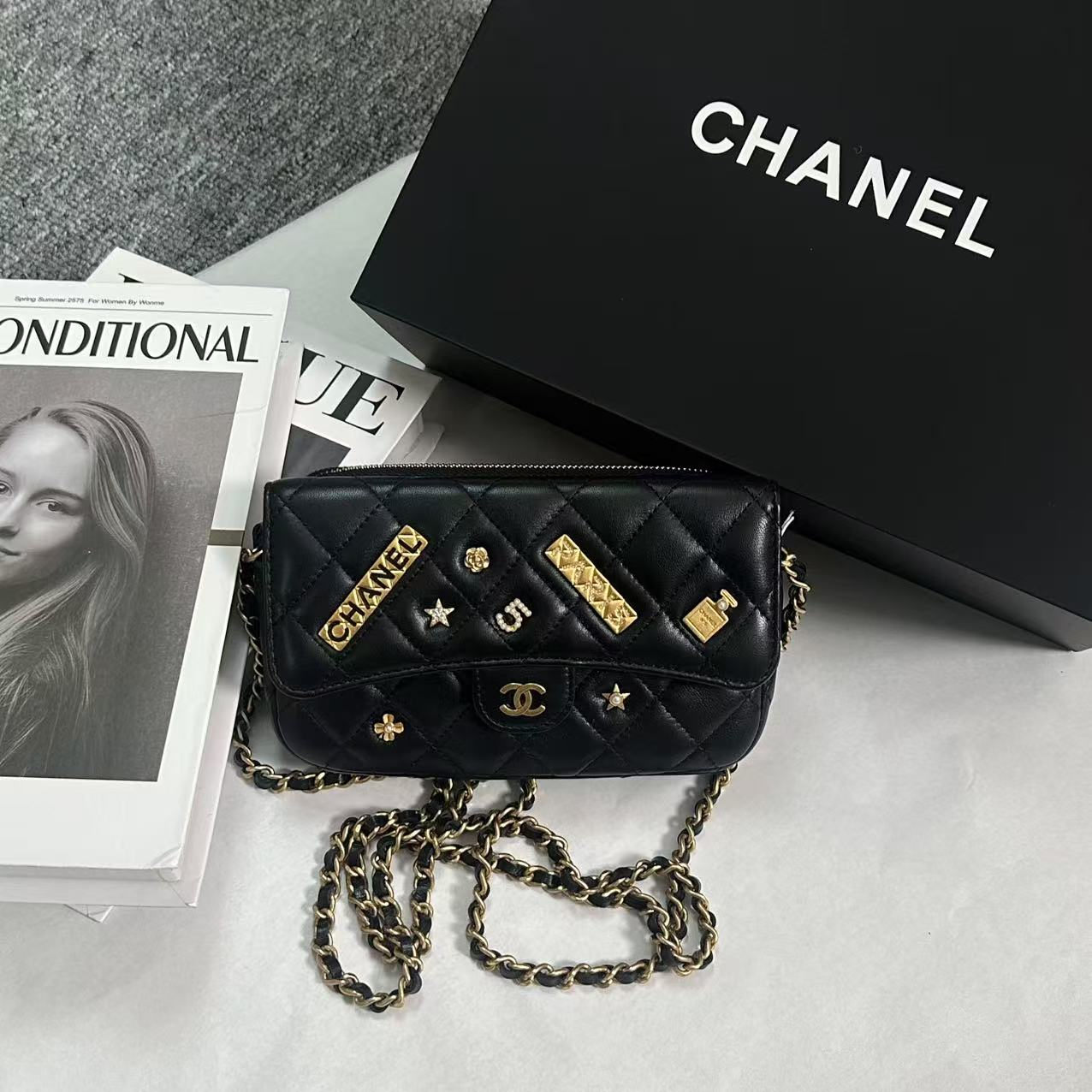 95新 Chanel/香奈儿 泡泡专属/香奈儿限量徽章斜挎包/95新