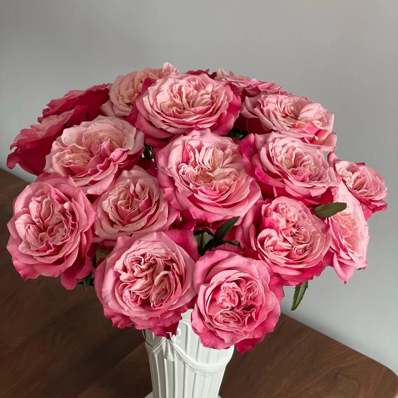 【A4闺蜜10+粉红雪山10+芭比+折射+洋桔梗+扶郎花+黄莺套餐】