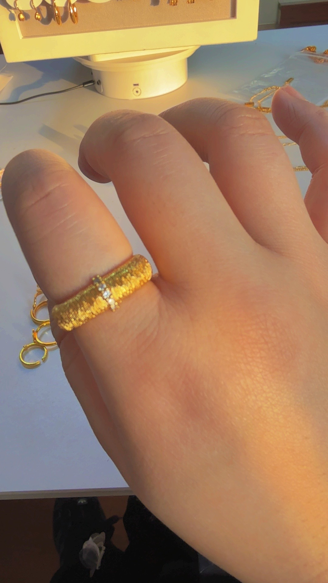 铜合金亚克力戒指 2蝴蝶结戒指时尚金色戒指134