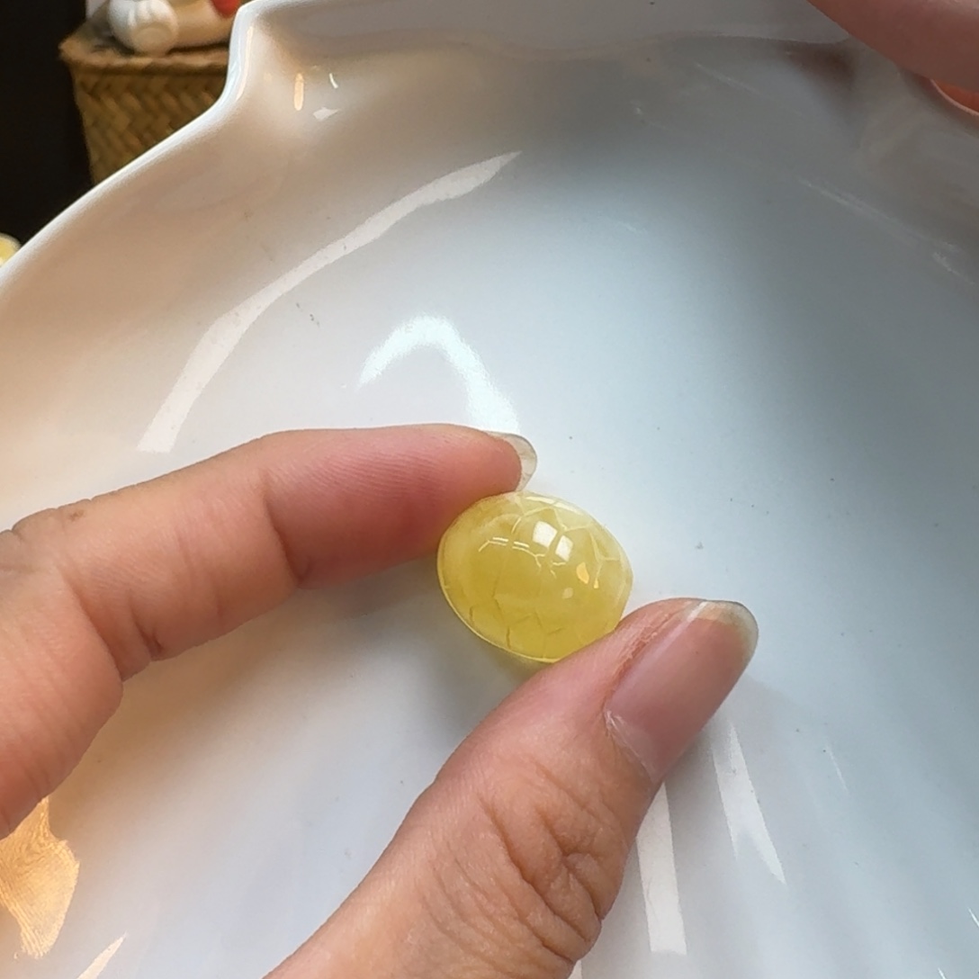 未镶嵌琥珀珠宝奇石小****