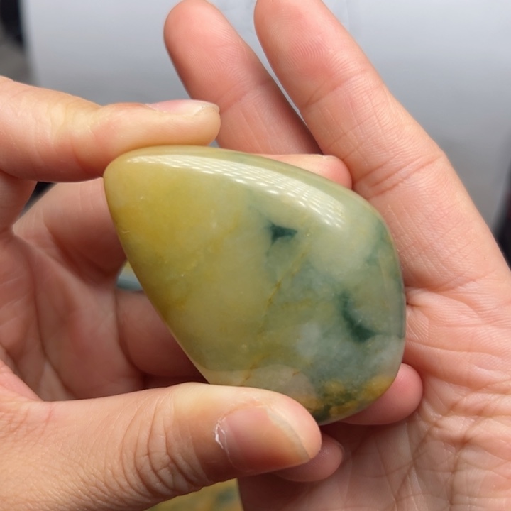 翡翠颈饰未镶嵌毛料