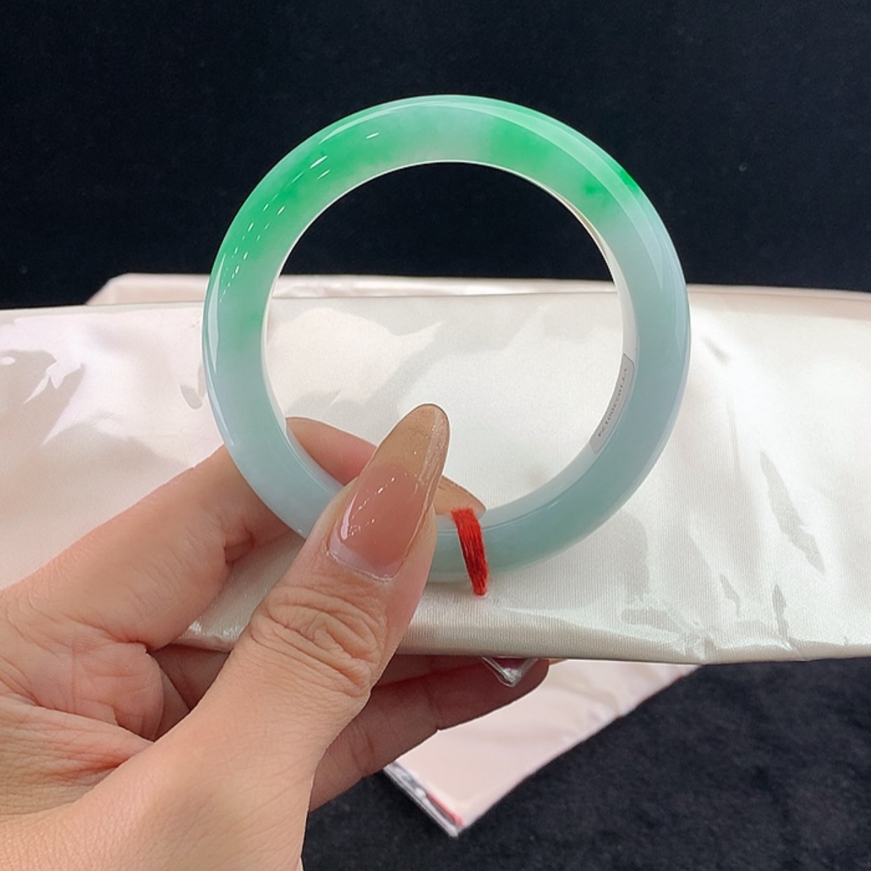 【闪购商品】未镶嵌手镯翡翠正56.7