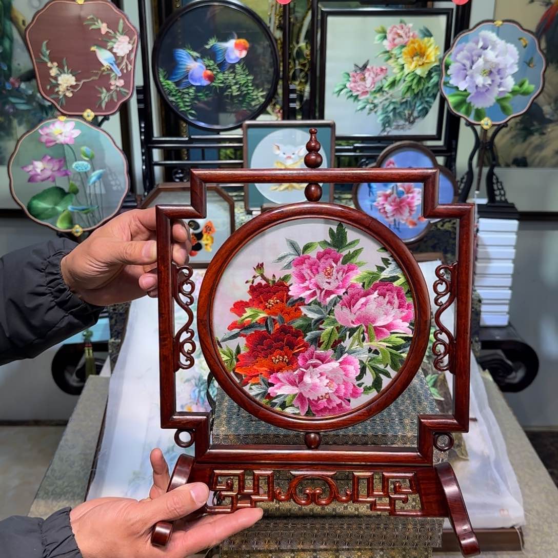 刺绣刺绣工艺精湛