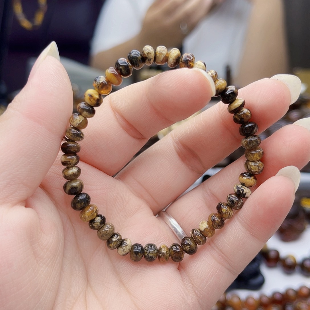 未镶嵌琥珀裸石抚顺琥珀6