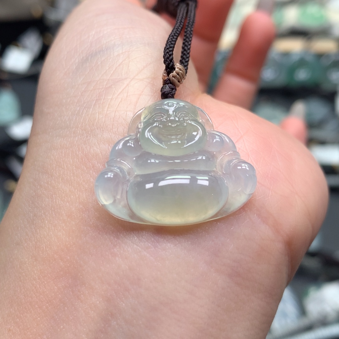 翡翠颈饰未镶嵌佛公