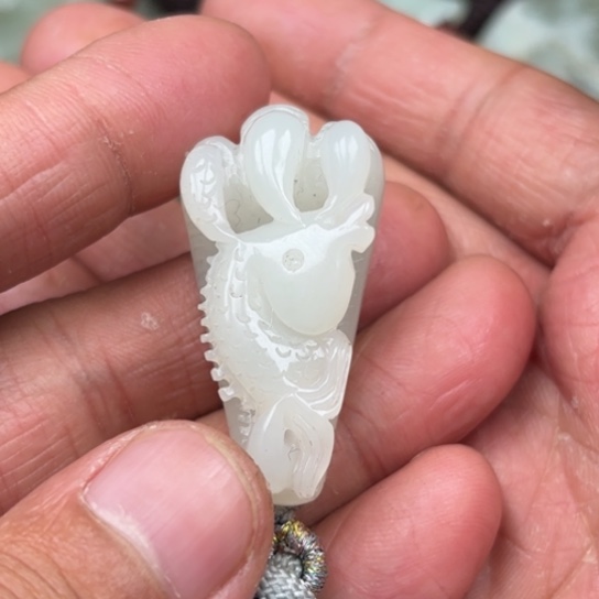 和田玉吊坠未镶嵌