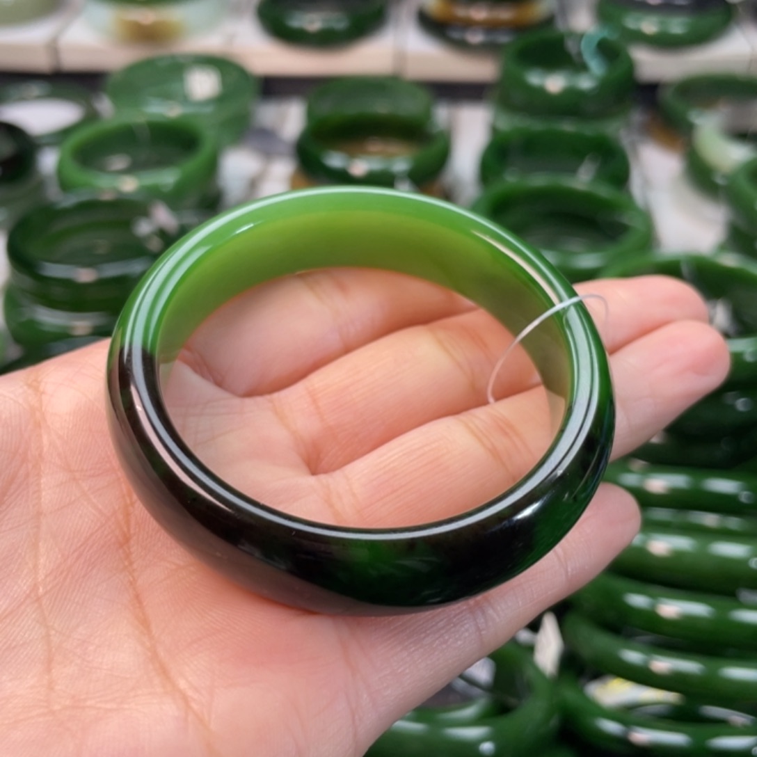 和田玉（碧玉）手镯未镶嵌