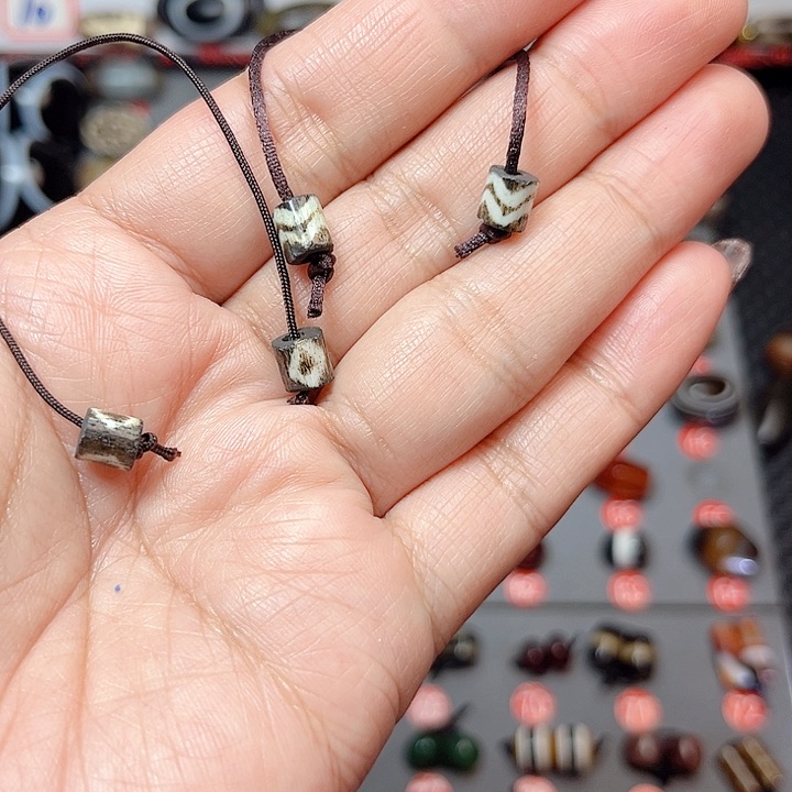 未镶嵌玛瑙/玉髓珠宝半成品幸*芸