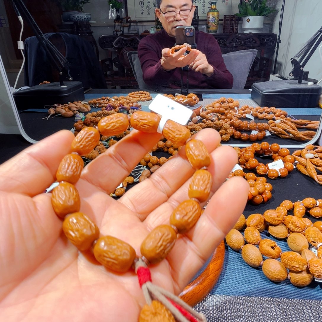 橄榄核吊坠枣子手串等