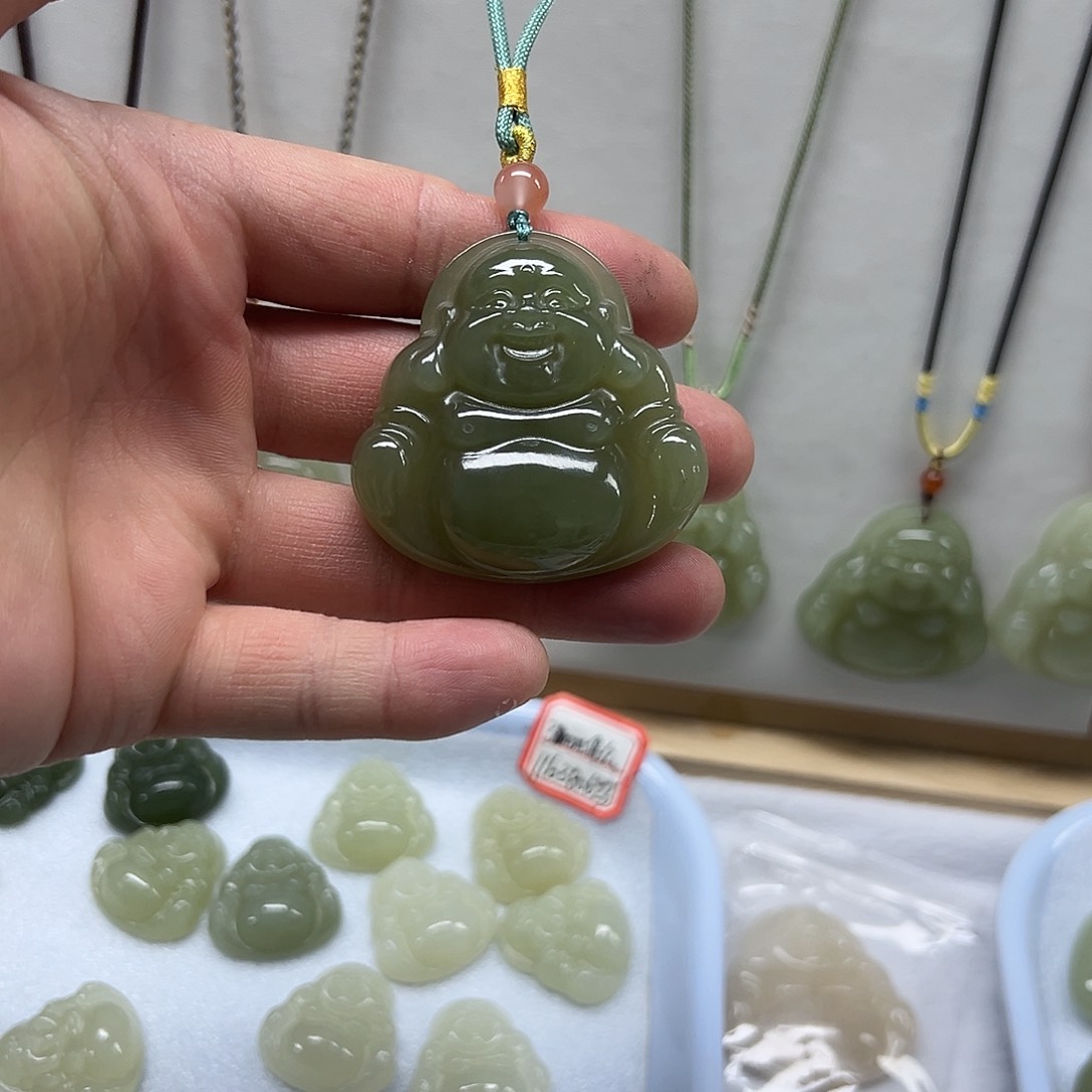 和田玉（糖玉）颈饰未镶嵌