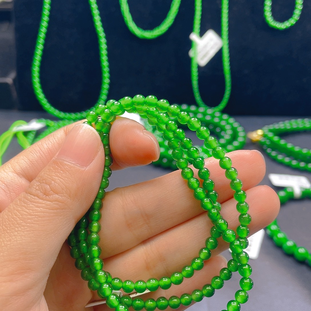 翡翠未镶嵌颈饰卡4