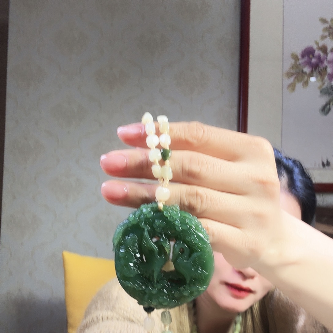 h***g和田玉（碧玉）未镶嵌颈饰