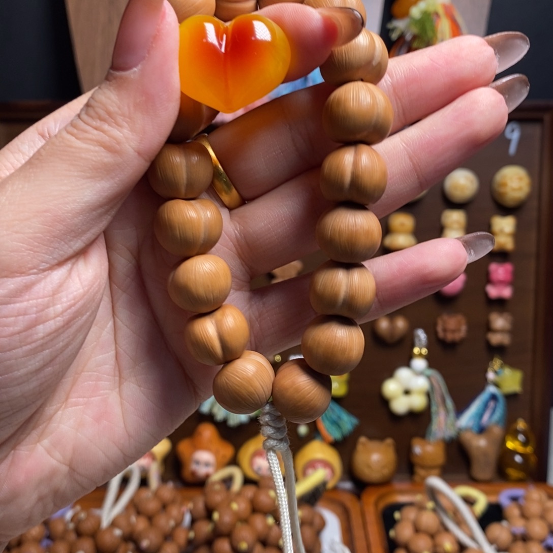 土***i吊坠猴头核桃猴头拉丝屁桃