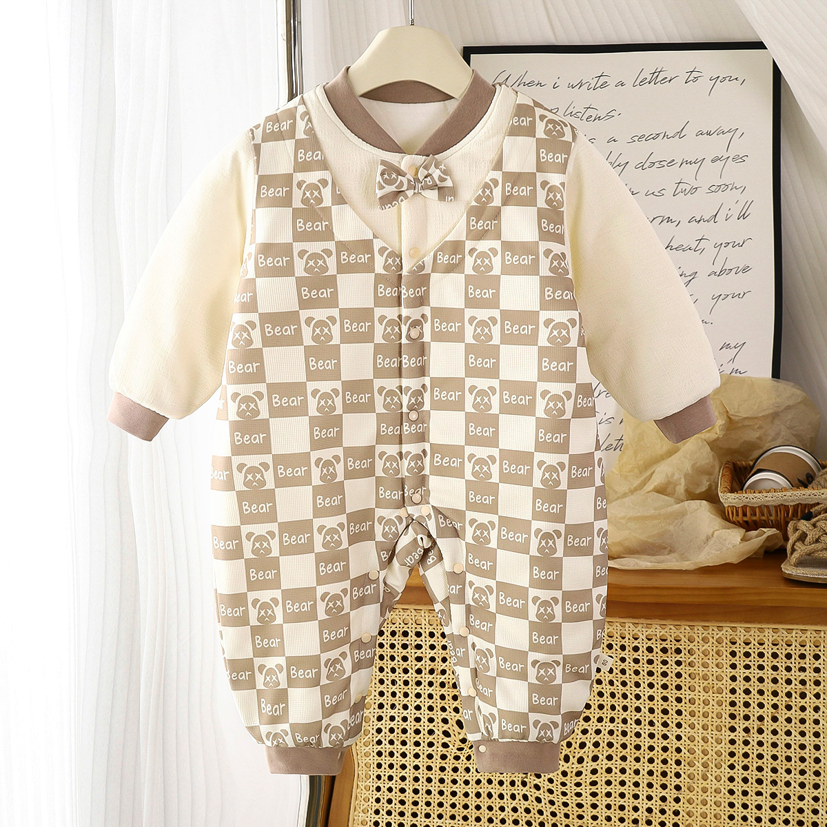 婴幼儿薄棉连体哈衣蝴蝶结绅士风春秋