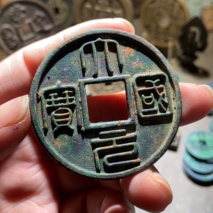 至****铜现代工艺品仿制品