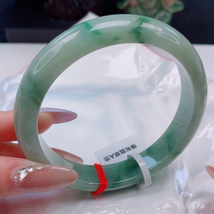 翡翠未镶嵌手镯62圈