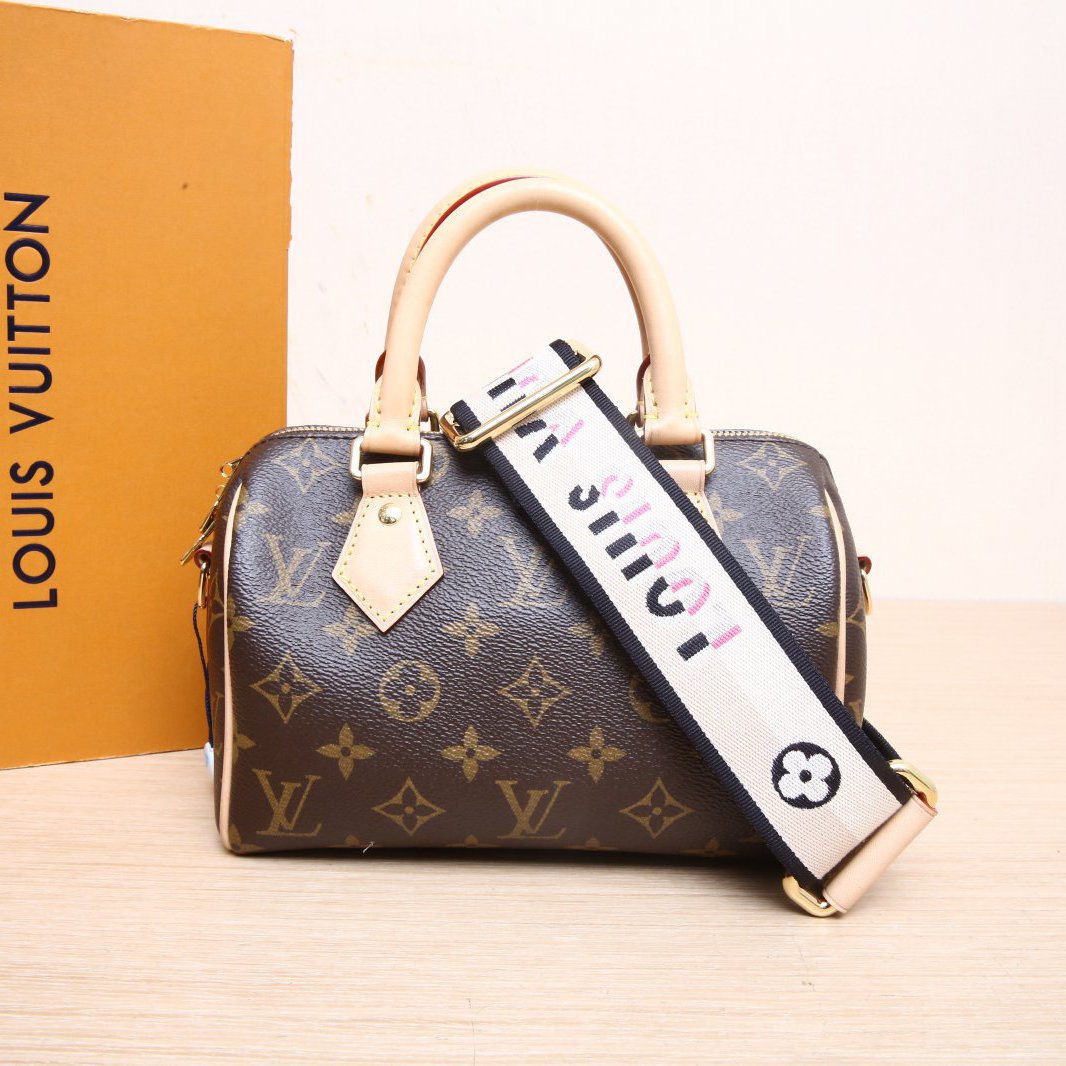 99新 LouisVuitton/路易威登 -388小花柳 Speedy 20 黑白肩带包