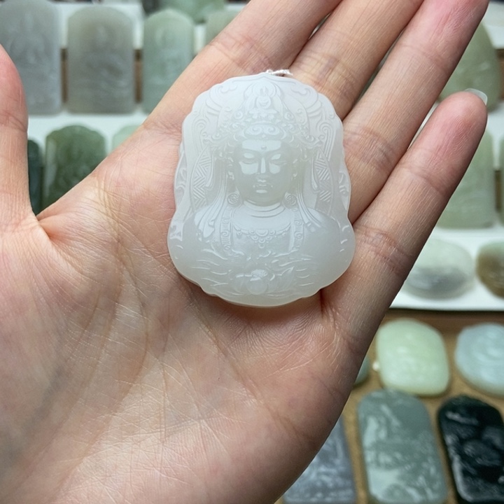 和田玉未镶嵌颈饰