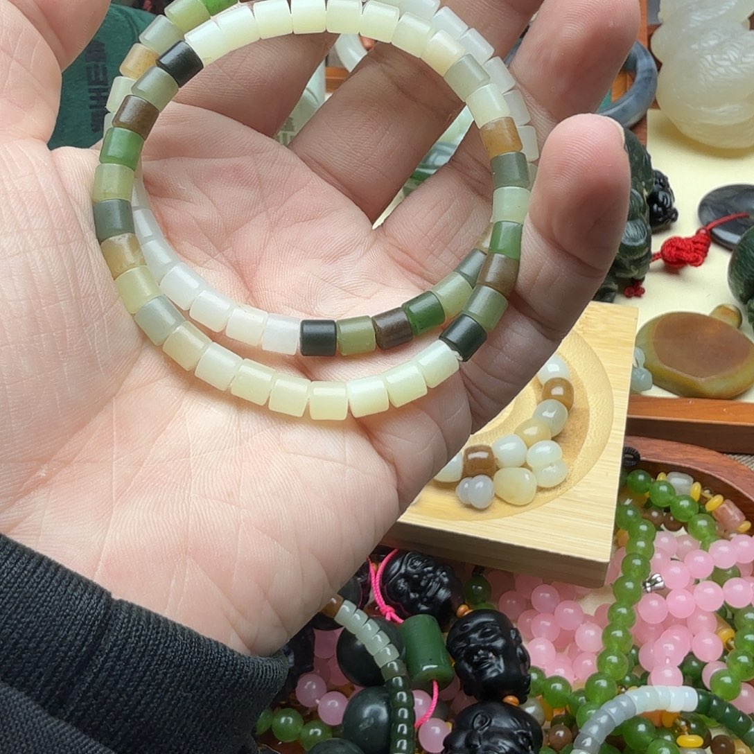 和田玉（糖玉）未镶嵌挂件