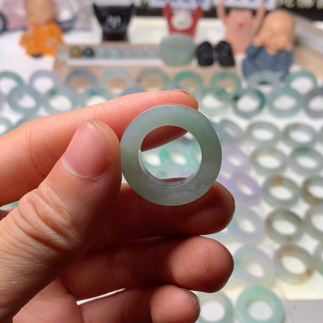 定制翡翠未镶嵌翡翠戒指