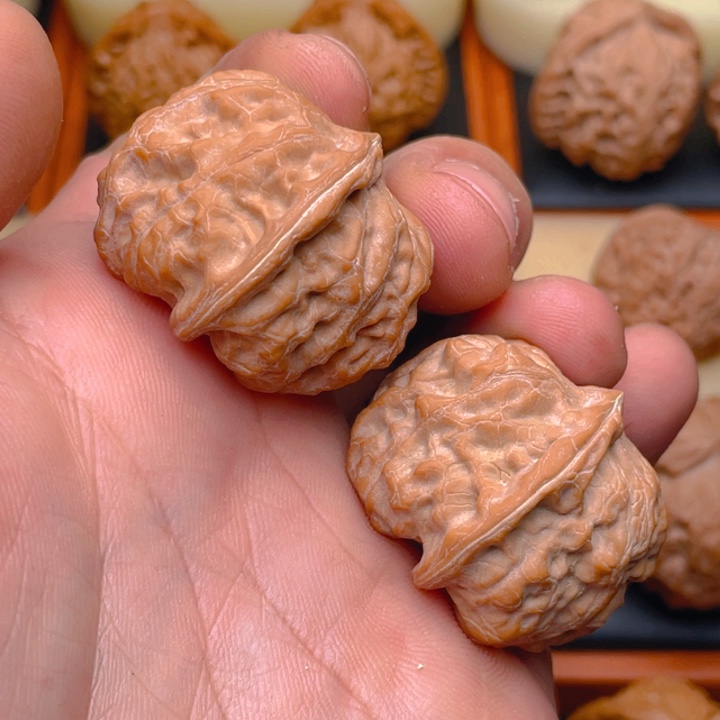 文玩核桃把件坡*彭36肚左右门头沟元宝