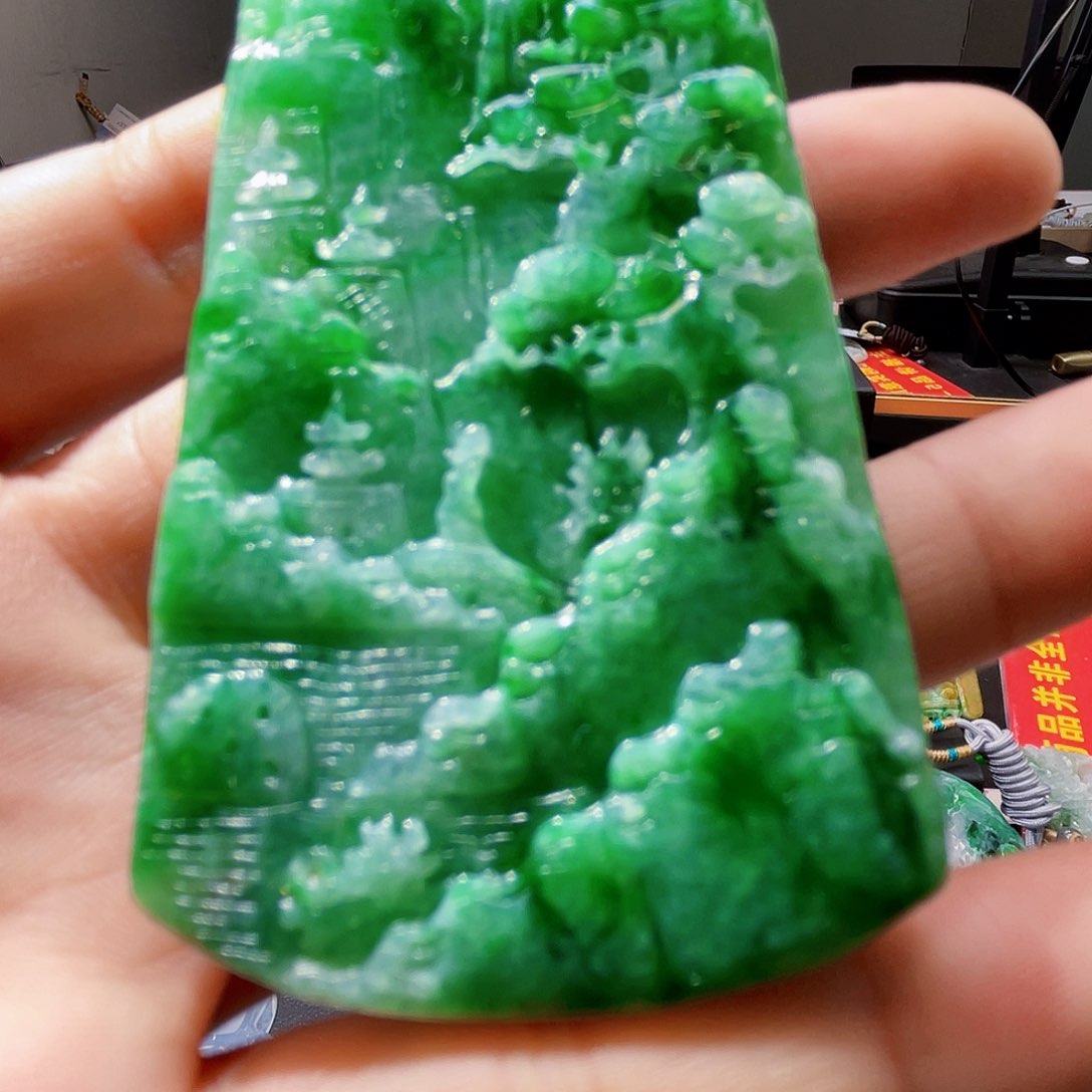 颈饰未镶嵌翡翠一