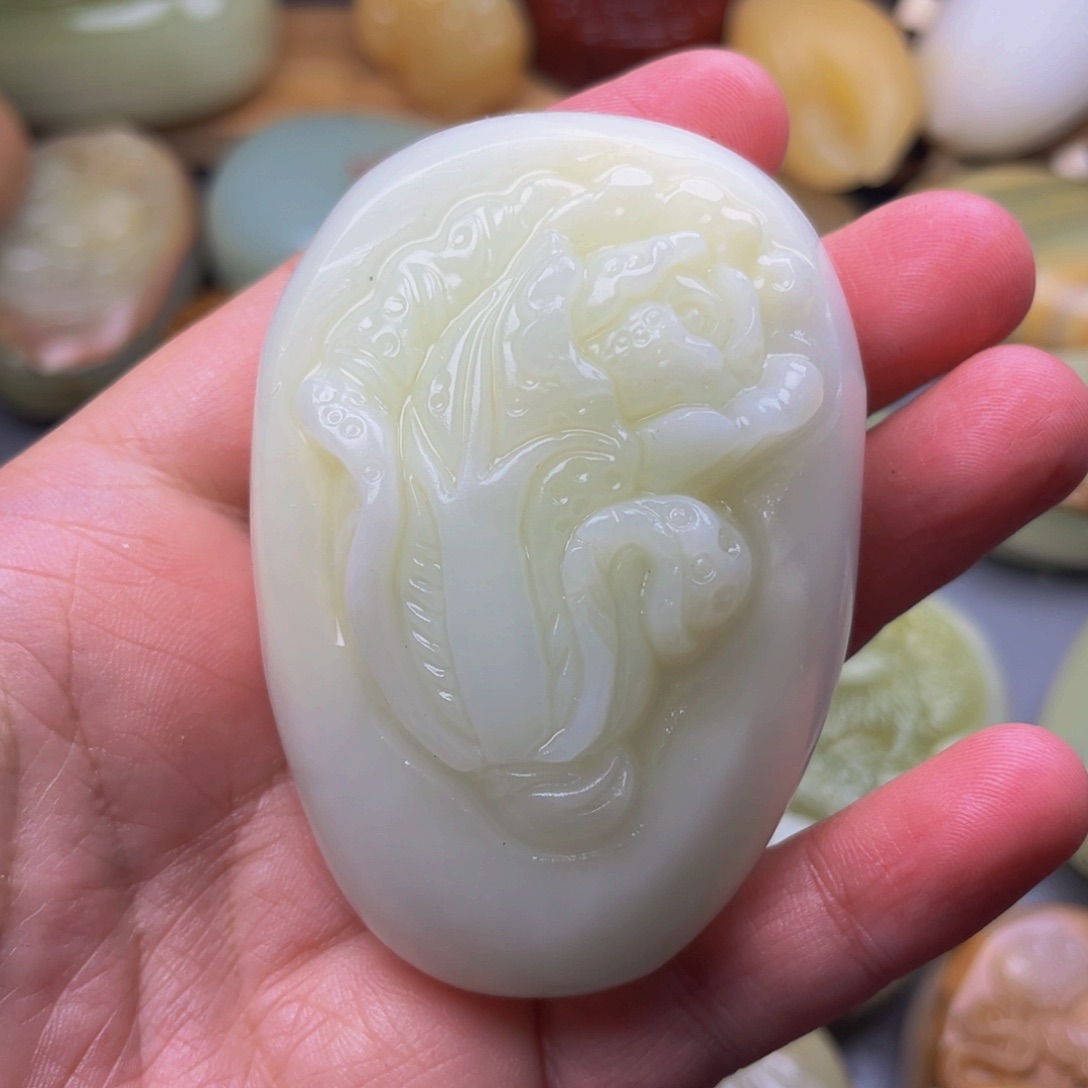 石材方解石手把件白菜