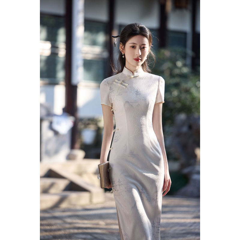 2025年春夏款少女时尚简约气质修身日常可穿新中式连衣裙