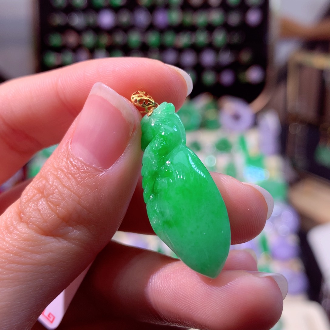 翡翠颈饰18K金镶嵌翡翠
