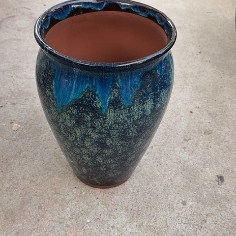 20/31瑕疵底部磕碰。 