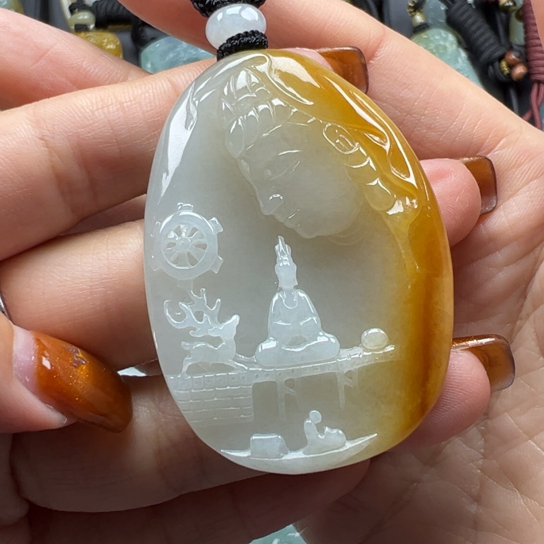 翡翠未镶嵌颈饰观音头