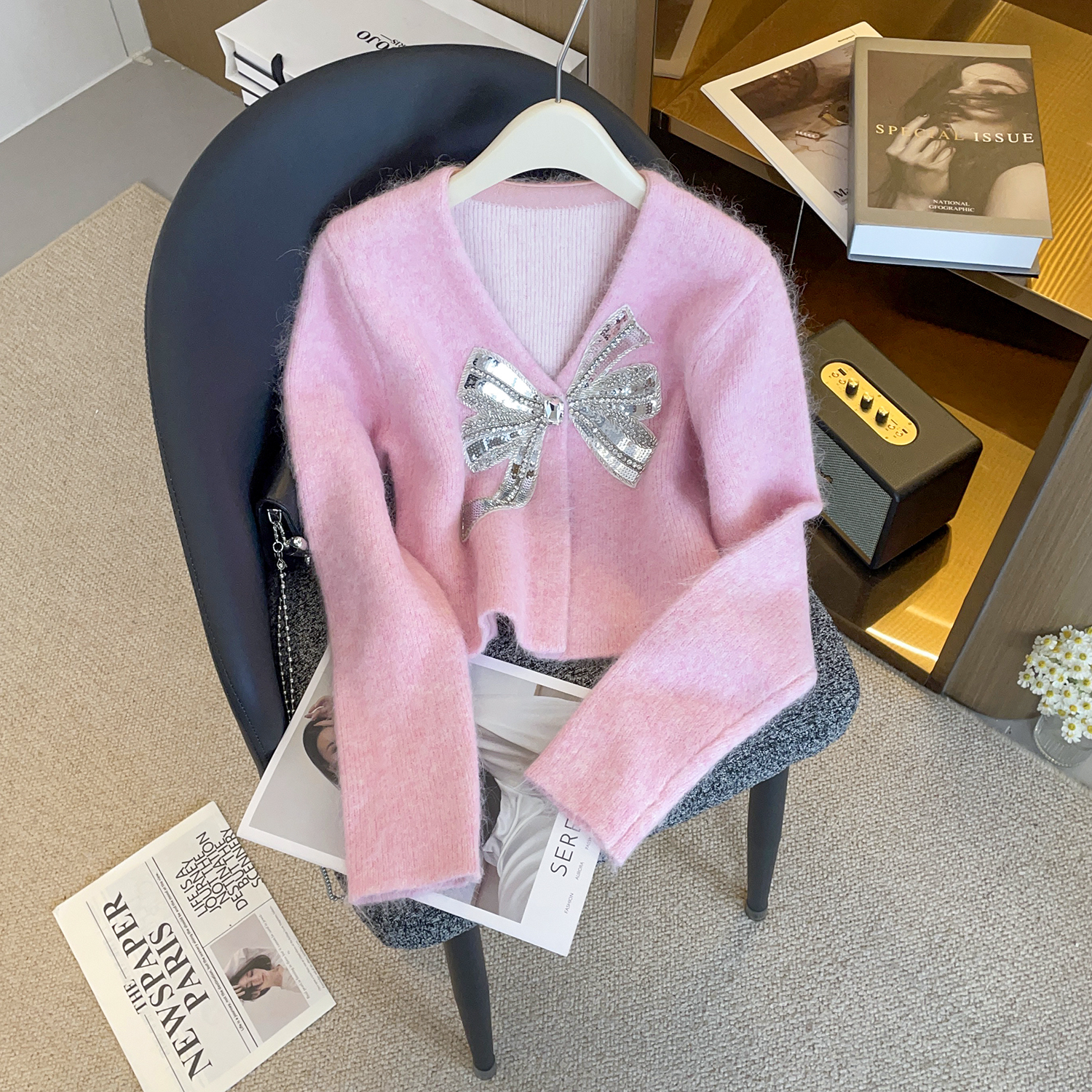 2025冬新款高端女装甜美蝴蝶结V领针织开衫毛衣减龄上衣DY9301