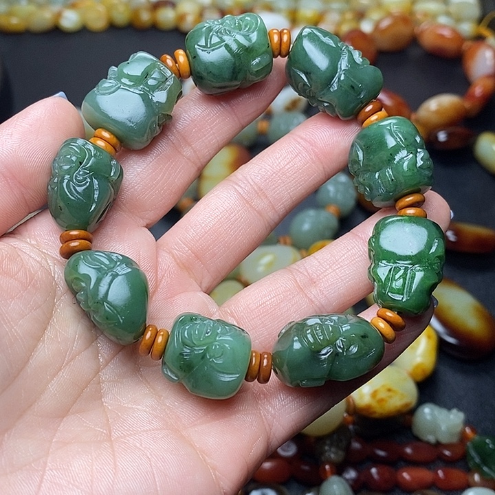 来***易和田玉未镶嵌手链