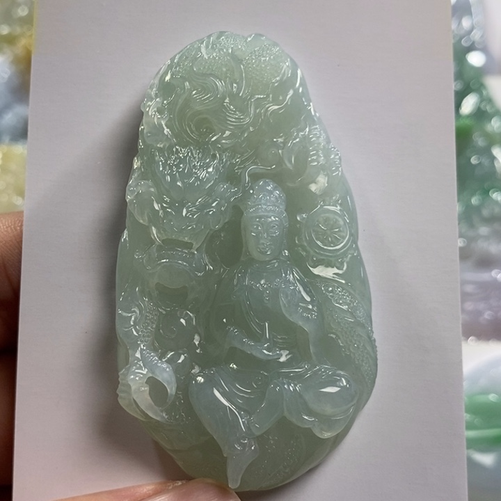 颈饰未镶嵌翡翠御龙观音