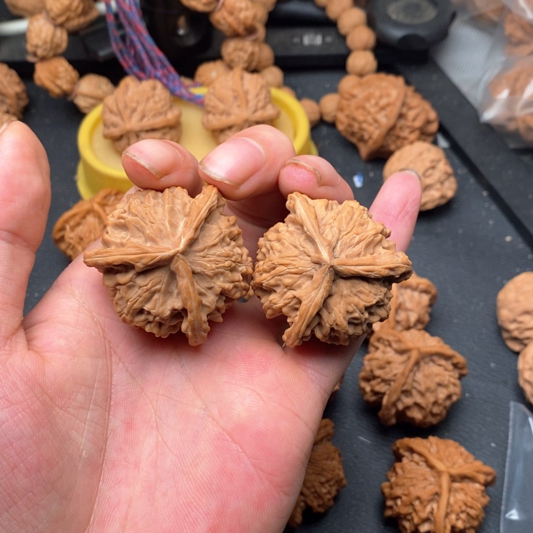 文玩核桃吊坠阿*40肉球