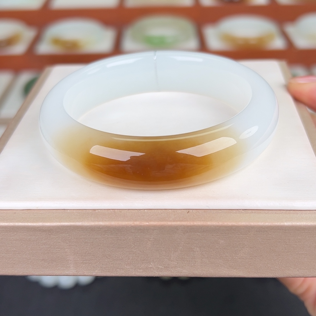 和田玉未镶嵌手镯和田玉糖白手镯