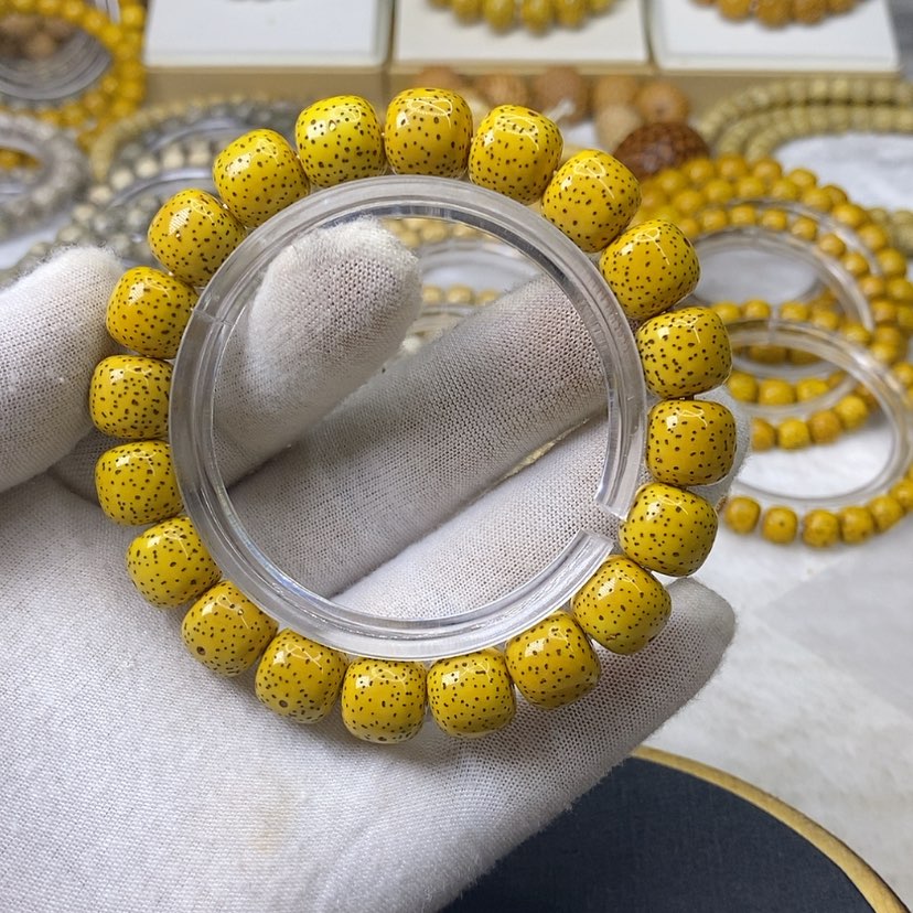 【闪购商品】星月菩提手串无**牛鸡油黄卡12尺寸