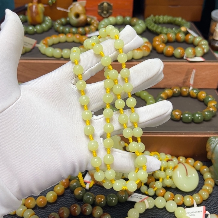 未镶嵌手链透闪石质玉