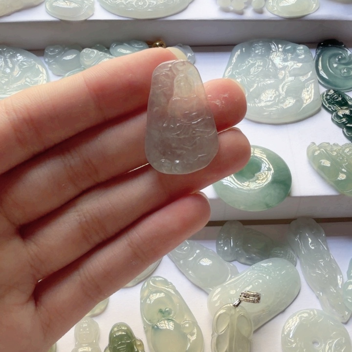 翡翠未镶嵌颈饰翡翠