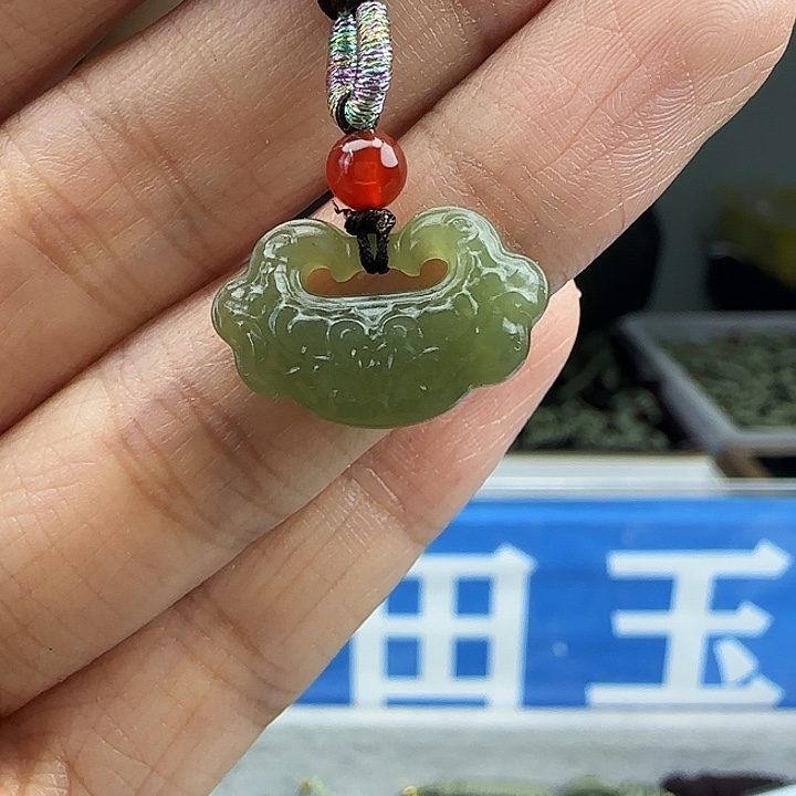 和田玉未镶嵌颈饰10mm