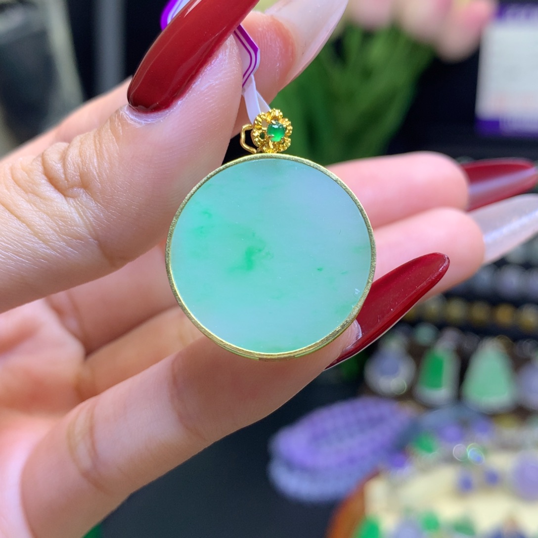 翡翠颈饰18K金镶嵌天然