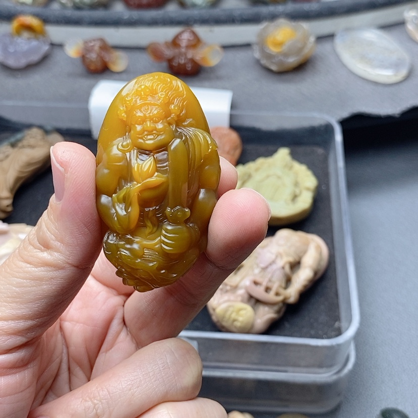 【闪购商品】定制石英质玉吊坠未镶嵌