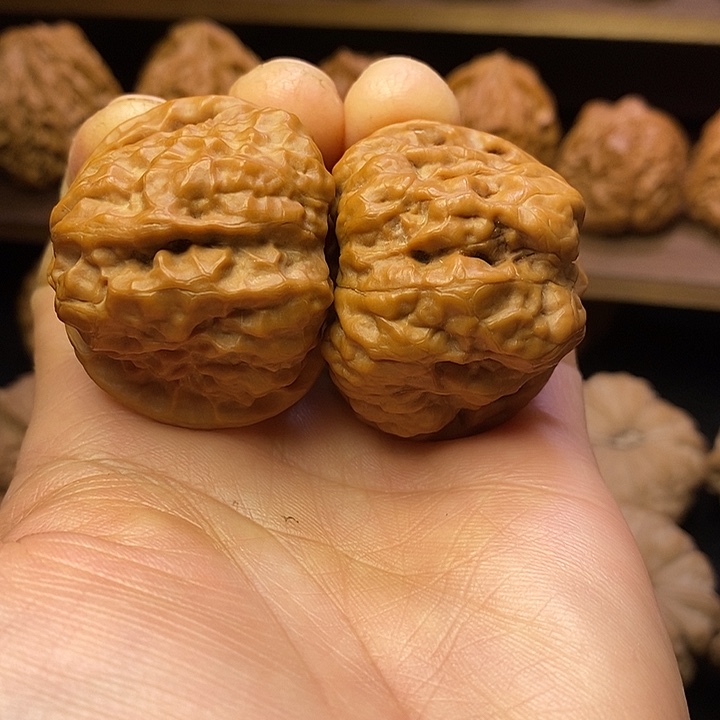 交***处文玩核桃蛤蟆头40