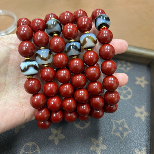 含辰砂工艺品A179卡1.2带配饰圆珠单圈手串(合成)多样性发其一
