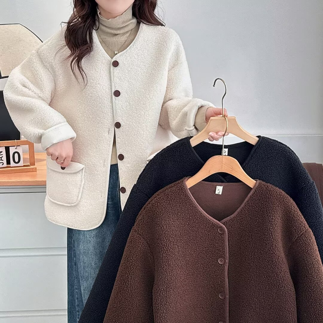 HXY2408翻边口袋单排扣颗粒绒外套大码女装保暖上衣休闲宽松开衫