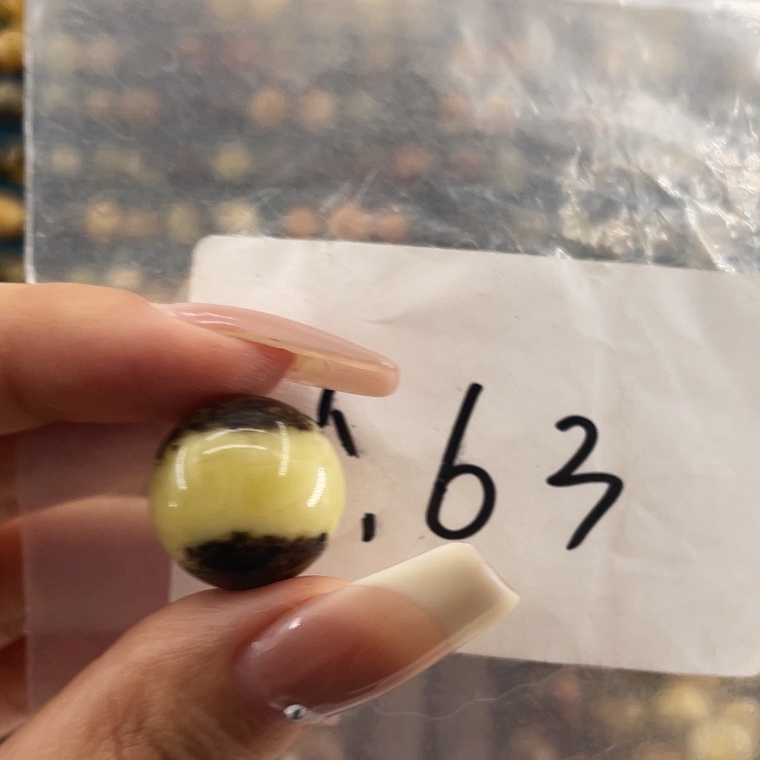 琥珀未镶嵌裸石17.7福利